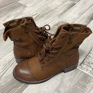 NWOT Dirty Laundry Ankle Combat Boots Women Size 6